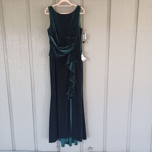 Betsy And Adam Velvet Ruffle Gown Size 16 Women Party Cocktail Sleevless Hunter
